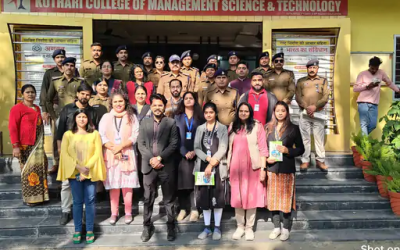 साइबर अपराधों से बचाव के लिए इंदौर में विशेष अभियान:पुलिस कमिश्नर के नेतृत्व में निकली जागरूकता रैली, कोठारी कॉलेज में हुआ समापन (दैनिक भास्कर)